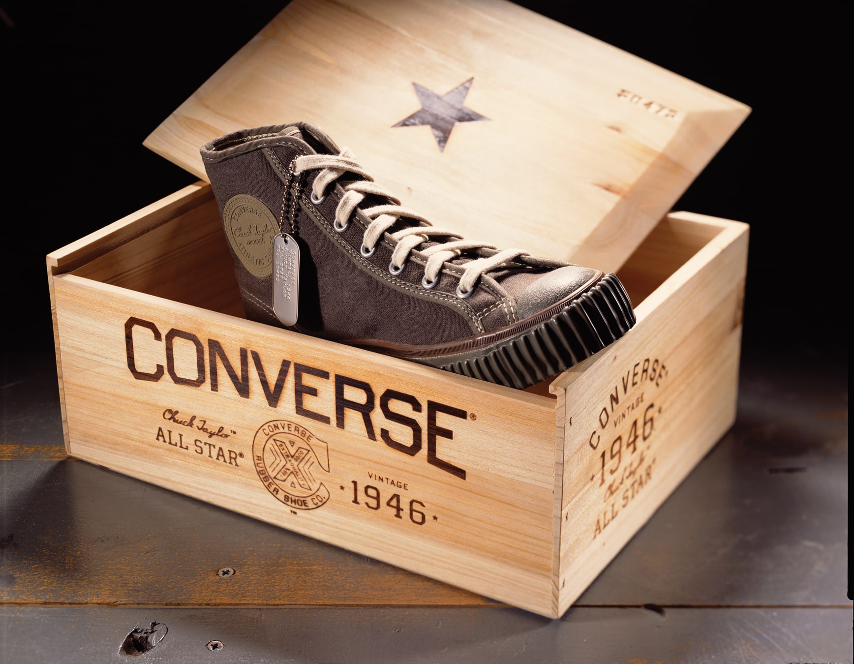 Converse Chuck Taylor 1946 all start packaging wooden box